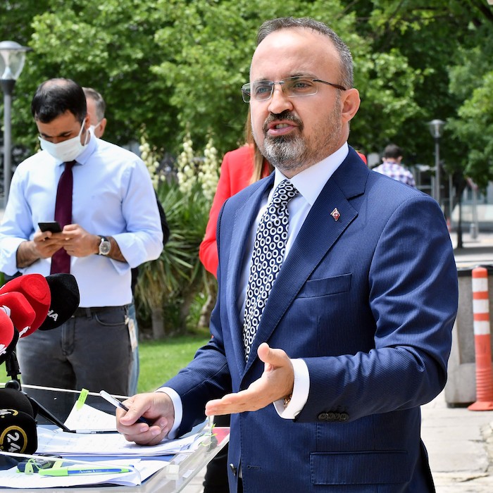 Son dakika! 'Katarlı öğrenciler tıp fakültelerine sınavsız girecek' iddialarına AK Parti'den tepki